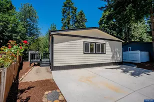 1598 40th Ln, Sweet Home, OR 97386 - Photo 32