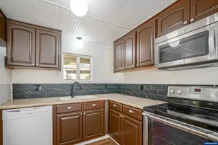 1103 N Springbrook Rd, Newberg, OR 97132 - Photo 16
