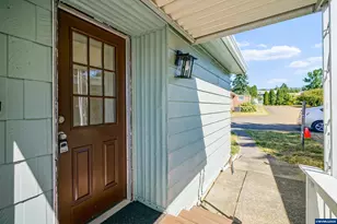 1103 N Springbrook Rd, Newberg, OR 97132 - Photo 8