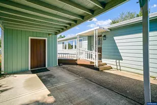 1103 N Springbrook Rd, Newberg, OR 97132 - Photo 4
