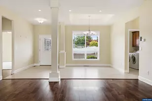 338 NW Ivy Ave, Dallas, OR 97338 - Photo 12