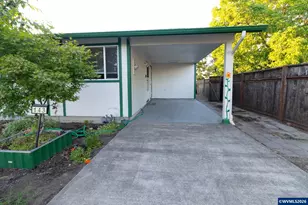 143 SW Wake Robin Ave, Corvallis, OR 97333 - Photo 4