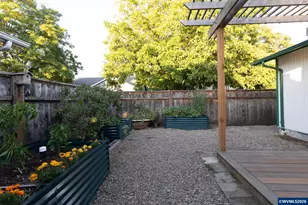 143 SW Wake Robin Ave, Corvallis, OR 97333 - Photo 32