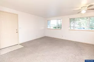 143 SW Wake Robin Ave, Corvallis, OR 97333 - Photo 6