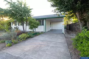 143 SW Wake Robin Ave, Corvallis, OR 97333 - Photo 2