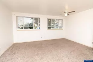 143 SW Wake Robin Ave, Corvallis, OR 97333 - Photo 8