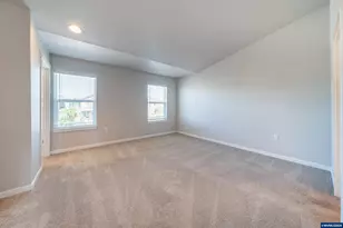 1657 SE Barberry Ave, Dallas, OR 97338 - Photo 24