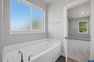 356 E Kisling Ave, Brownsville, OR 97327 - Photo 20