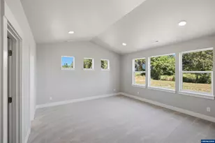 356 E Kisling Ave, Brownsville, OR 97327 - Photo 16
