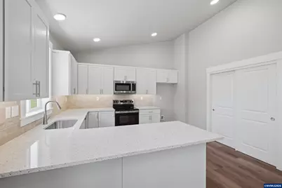356 E Kisling Av, Brownsville, OR 97327 - Photo 12