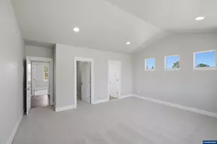 356 E Kisling Ave, Brownsville, OR 97327 - Photo 14