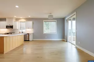 3173 Garrett St NW, Salem, OR 97304 - Photo 6