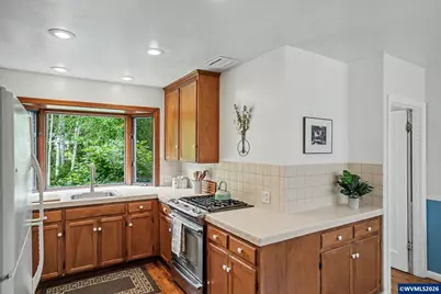 1101 SW Sunset Dr, Corvallis, OR 97333 - Photo 18