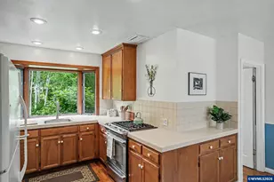 1101 SW Sunset Dr, Corvallis, OR 97333 - Photo 18