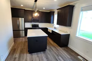 Model Q NW Coast Mountain Dr, Dallas, OR 97338 - Photo 12