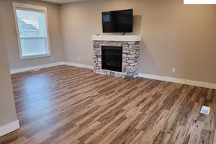 Model Q NW Coast Mountain Dr, Dallas, OR 97338 - Photo 10