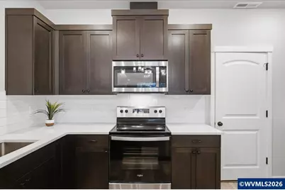 3751 Village Center Dr SE, Salem, OR 97302 - Photo 8