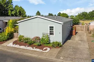 2151 Three Lakes Rd SE, Albany, OR 97322 - Photo 2
