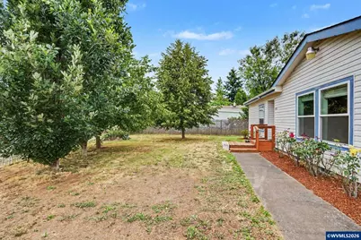 2255 Fuller Ln, Lebanon, OR 97355 - Photo 4
