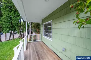 1020 N 3rd St, Woodburn, OR 97071 - Photo 4