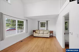 1020 N 3rd St, Woodburn, OR 97071 - Photo 10