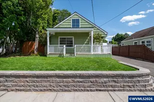 1020 N 3rd St, Woodburn, OR 97071 - Photo 1