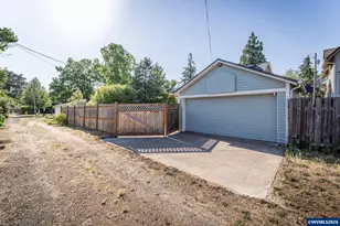 820 4th Av SW, Albany, OR 97321 - Photo 34