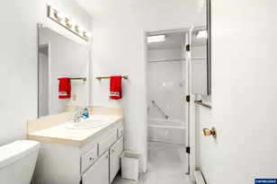 950 Evergreen #110 Rd, Woodburn, OR 97071 - Photo 14