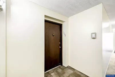 950 Evergreen #110 Rd, Woodburn, OR 97071 - Photo 2