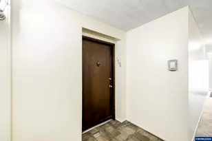 950 Evergreen #110 Rd, Woodburn, OR 97071 - Photo 2