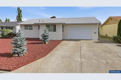 2049 W Hayes St, Woodburn, OR 97071 - Photo 2