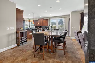 2274 Summerview Dr, Stayton, OR 97383 - Photo 2