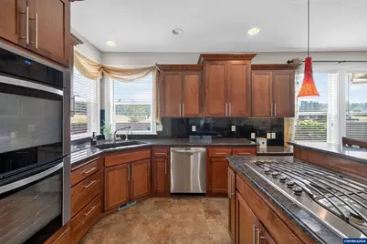 2274 Summerview Dr, Stayton, OR 97383 - Photo 8