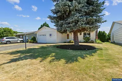 2212 Country Club Ter, Woodburn, OR 97071 - Photo 38