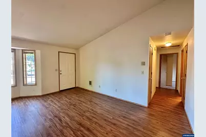 409 SE Villa Dr, Corvallis, OR 97333 - Photo 2