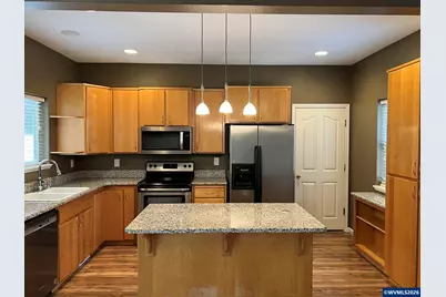 777 Eisenhower Dr NW, Salem, OR 97304 - Photo 10