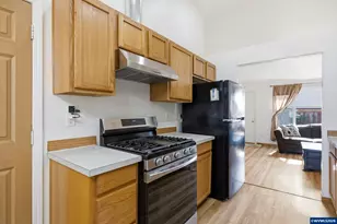 1676 Warbler Ct SE, Salem, OR 97317 - Photo 8