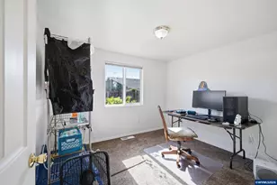 1676 Warbler Ct SE, Salem, OR 97317 - Photo 18