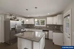 256 Gregory Ln SE, Salem, OR 97302 - Photo 12