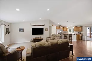 38712 River Dr, Lebanon, OR 97355 - Photo 10