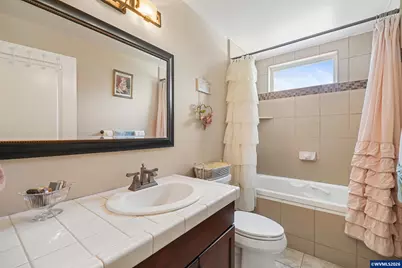 32140 Tangent Dr, Tangent, OR 97389 - Photo 24
