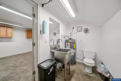 32140 Tangent Dr, Tangent, OR 97389 - Photo 40