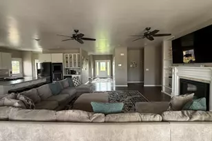 38053 Robinson Dr, Scio, OR 97374 - Photo 10