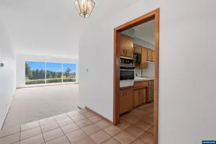 1514 37th Ave NW, Salem, OR 97304 - Photo 4