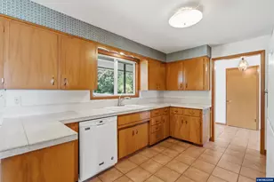 1514 37th Ave NW, Salem, OR 97304 - Photo 12