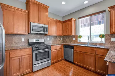 2515 Benjamin Av NW, Salem, OR 97304 - Photo 12