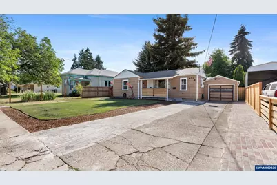 452 College St S, Monmouth, OR 97361 - Photo 2
