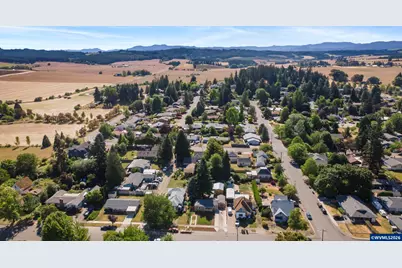 452 College St S, Monmouth, OR 97361 - Photo 44