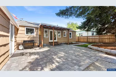 452 College St S, Monmouth, OR 97361 - Photo 28