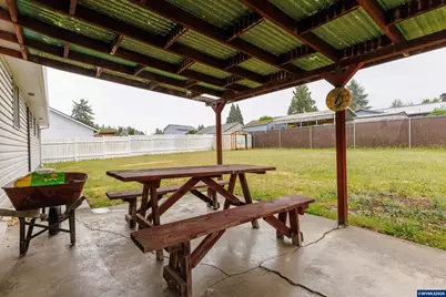 1210 Riverbend Rd NW, Salem, OR 97304 - Photo 26